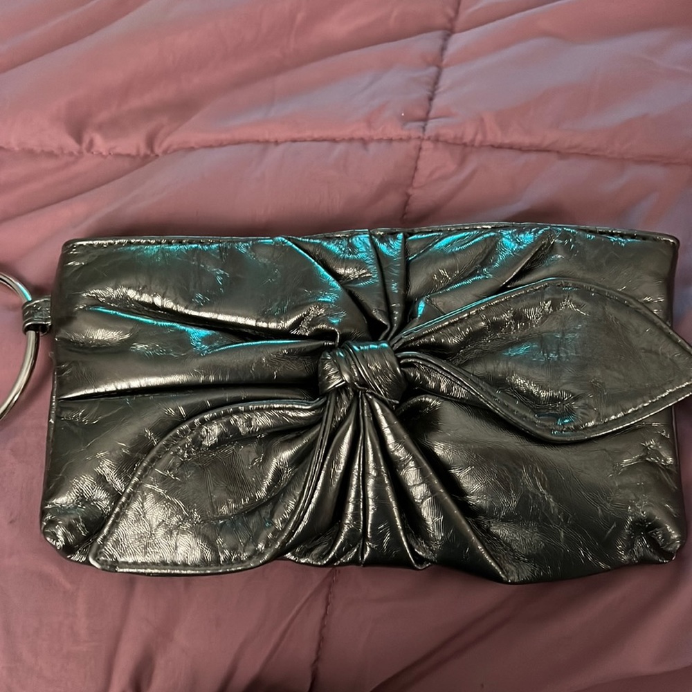 Bangle type Wristlet